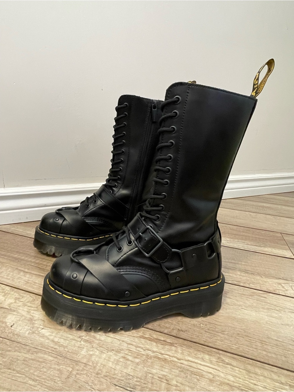 Dr. Martens Black Leather Lace-Up Platform Boots with Yellow Stitching size US 8 - Picture 5 of 16